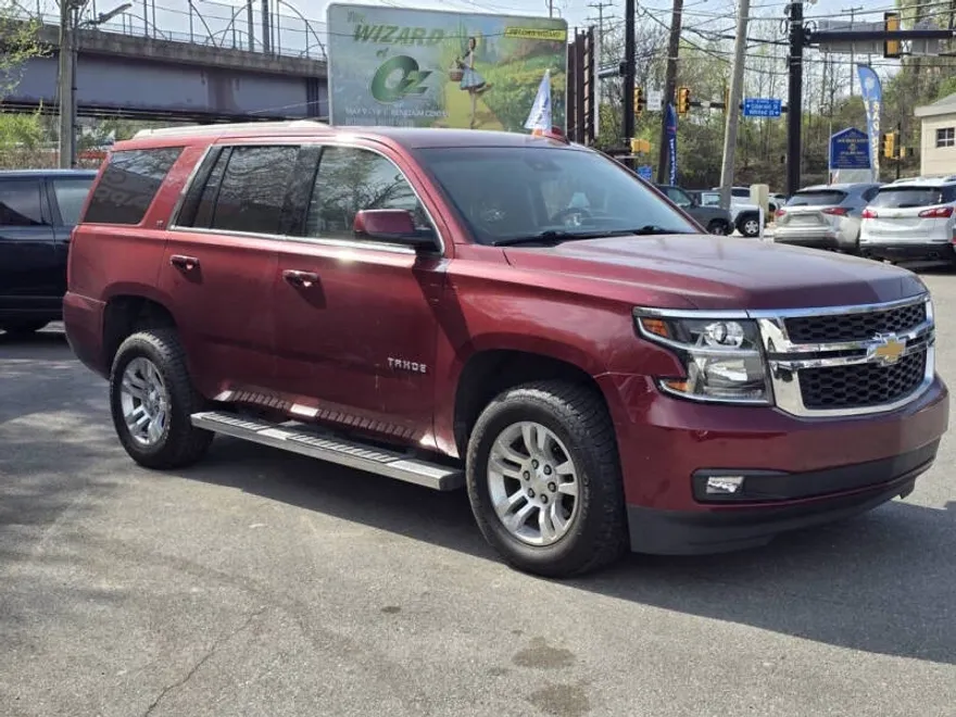 2017 Chevrolet Tahoe LT photo 1