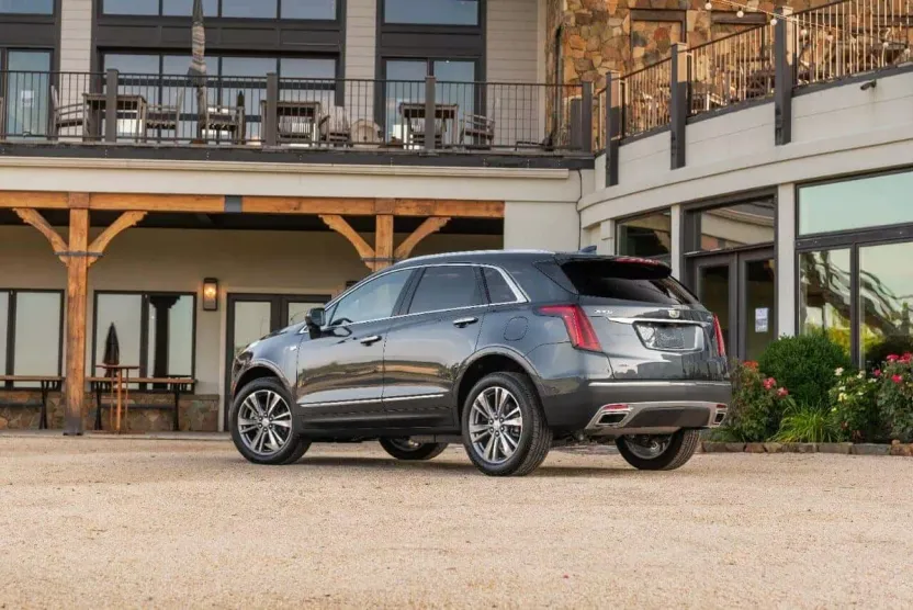 2017 Cadillac XT4 Premium Luxury photo 1
