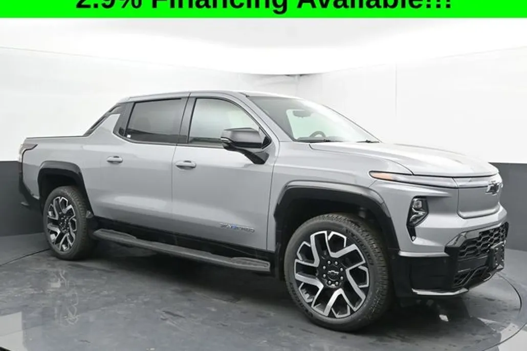2025 Chevrolet Silverado EV RST photo 1