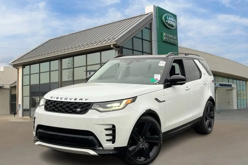 2025 Land Rover Discovery P360 Dynamic SE photo 1