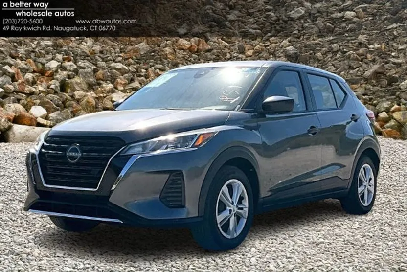 2024 Nissan Kicks S photo 1