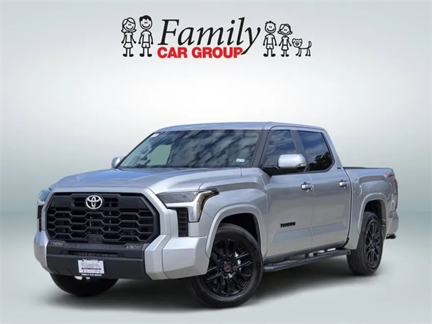 2024 Toyota Tundra SR5 photo 1