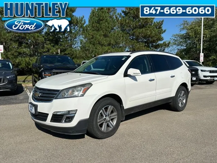 2015 Chevrolet Traverse 2LT photo 1