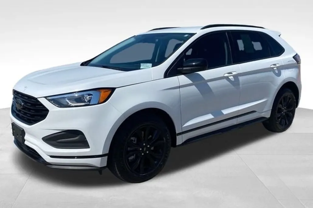 2024 Ford Edge SE photo 1