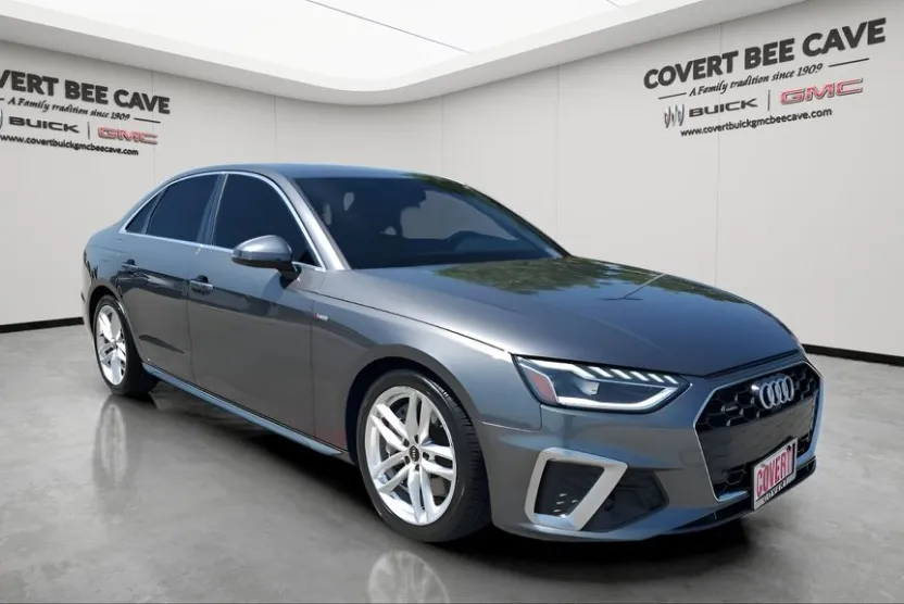 2023 Audi A4 S line Premium Plus 45 TFSI Quattro photo 1