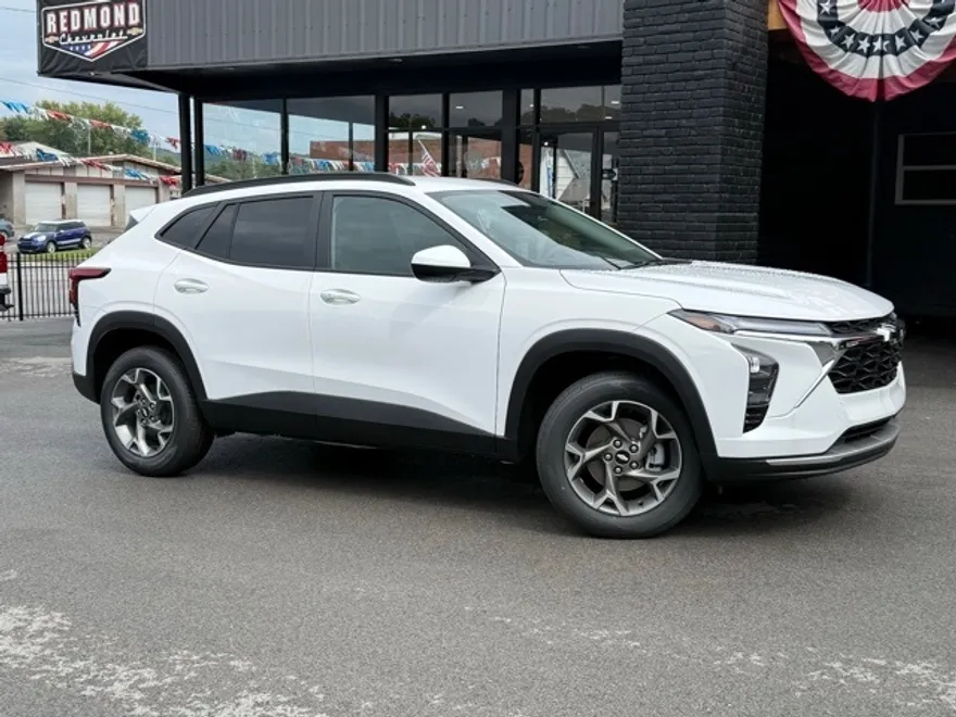 2026 Chevrolet Trax LT photo 1