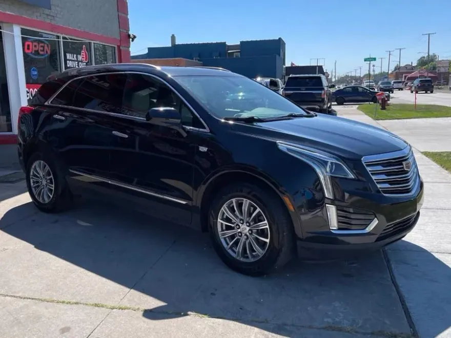 2017 Cadillac XT5 Luxury Sport photo 1