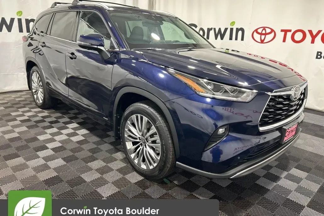2025 Toyota Highlander Hybrid Platinum photo 1