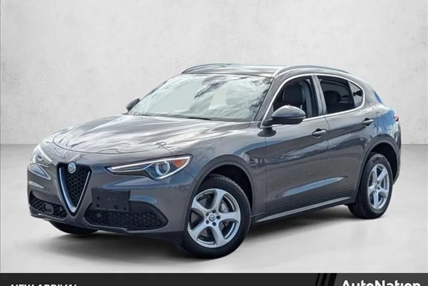 2019 Alfa Romeo Stelvio Sport photo 1