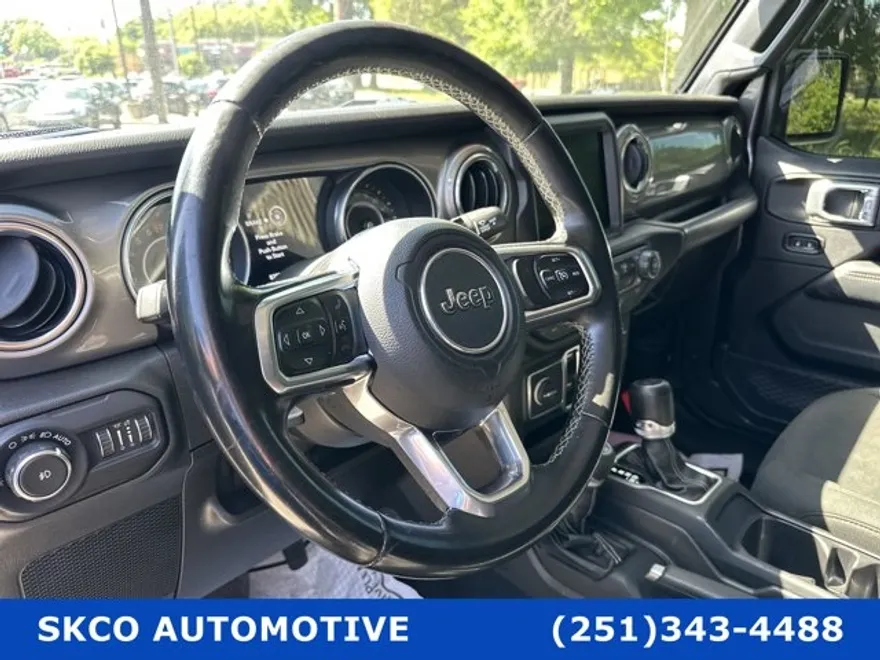 2018 Jeep Wrangler Unlimited Sahara photo 1