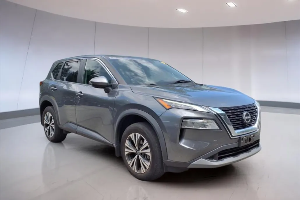 2022 Nissan Rogue SV photo 1
