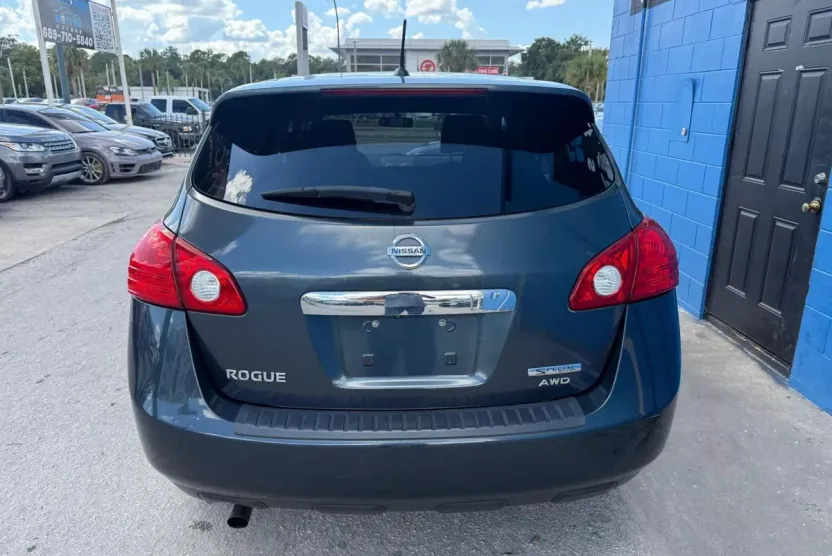 2013 Nissan Rogue photo 1