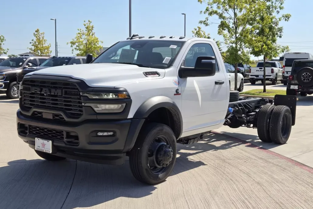 2025 Ram 5500 Tradesman photo 1