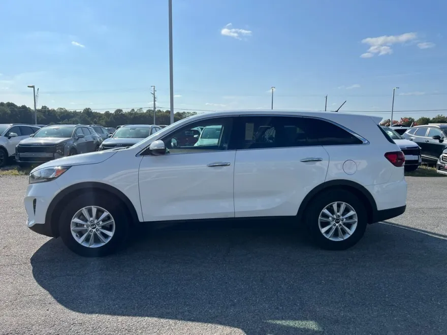 2020 Kia Sorento LX S photo 1