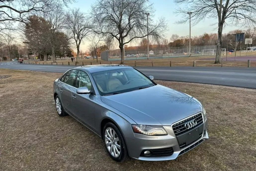 2010 Audi A4 Quattro 2.0T Premium Plus photo 1