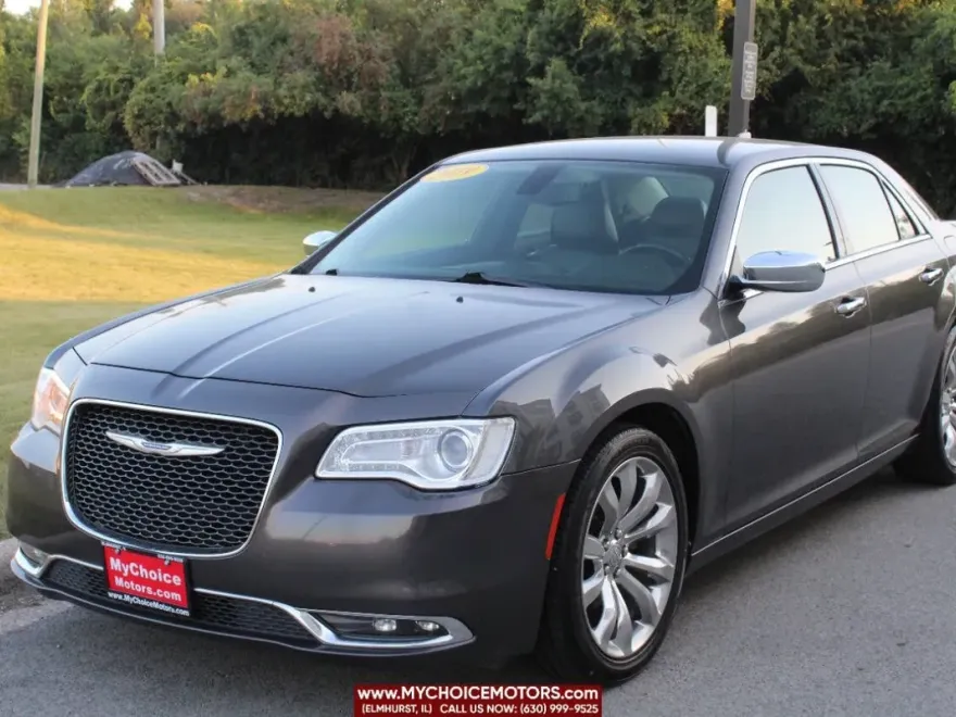 2019 Chrysler 300 Limited photo 1
