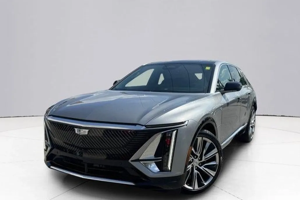 2024 Cadillac Lyriq Luxury photo 1