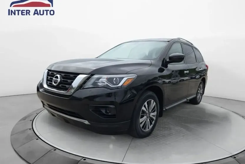 2018 Nissan Pathfinder photo 1