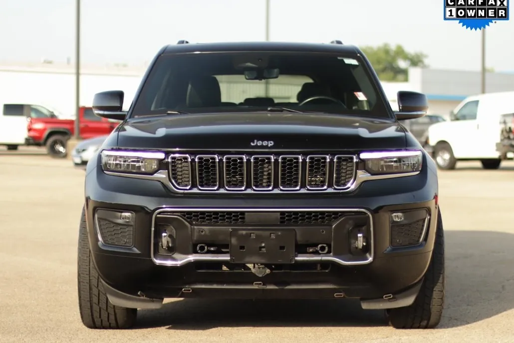2022 Jeep Grand Cherokee Overland photo 1