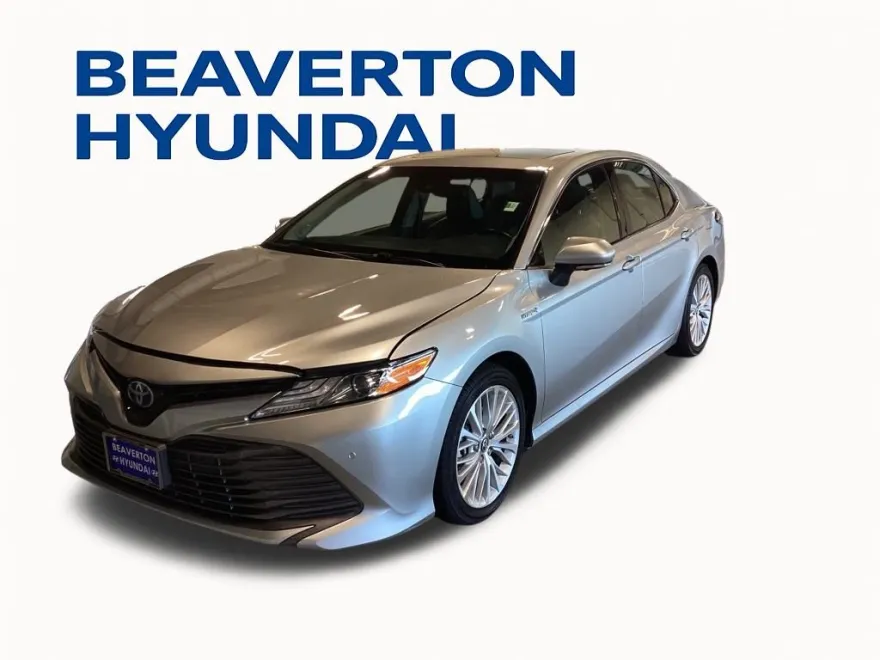 2018 Toyota Camry Hybrid XLE photo 1