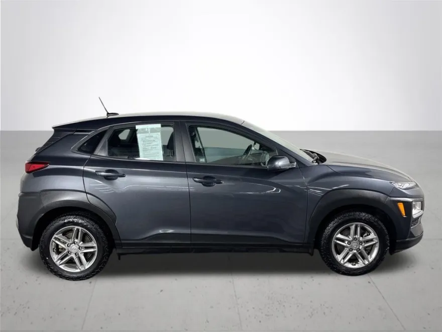 2021 Hyundai Kona SE photo 1