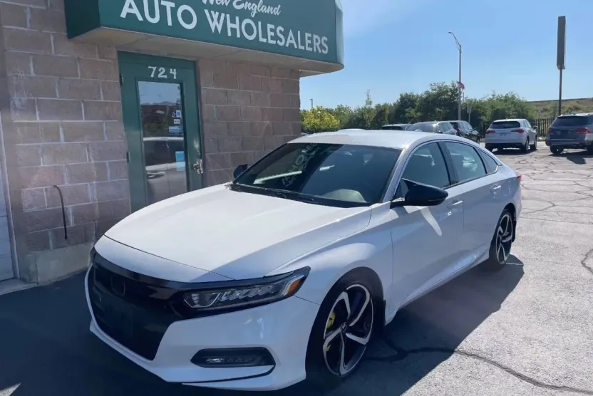 2018 Honda Accord Sport photo 1