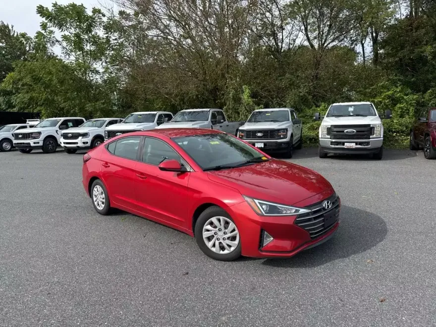 2020 Hyundai Elantra SE photo 1