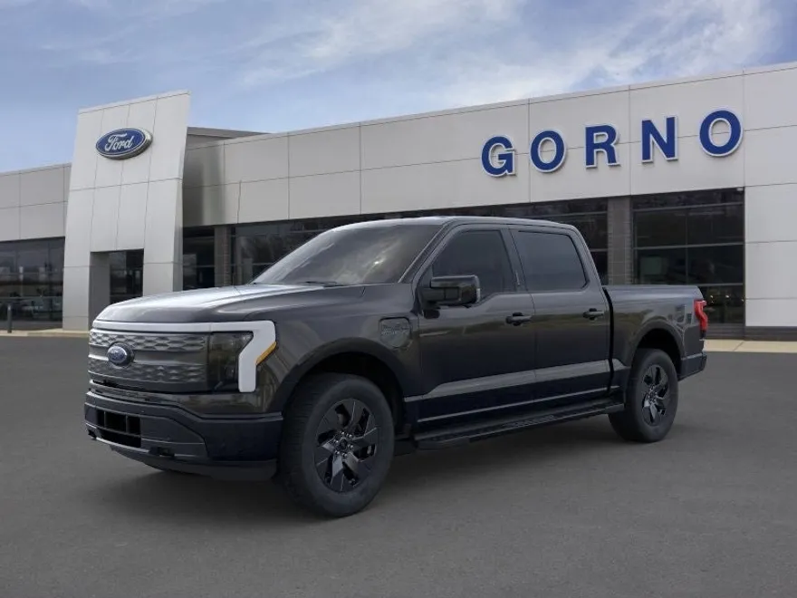 2022 Ford F-150 Lightning Lariat photo 1