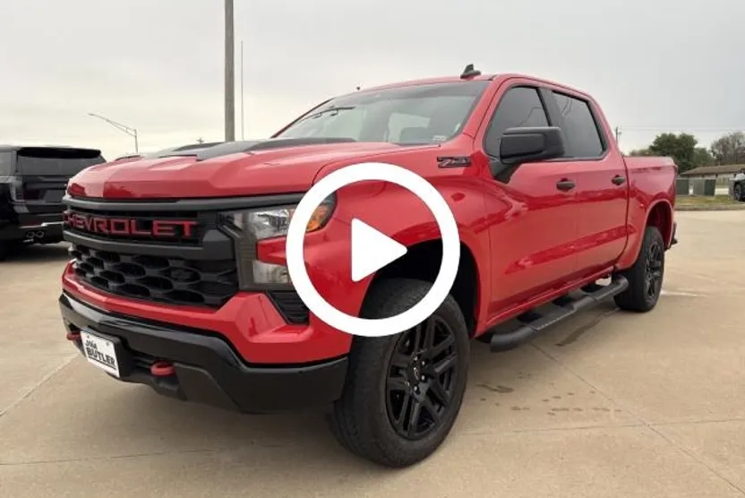 2025 Chevrolet Silverado 1500 Custom Trail Boss photo 1