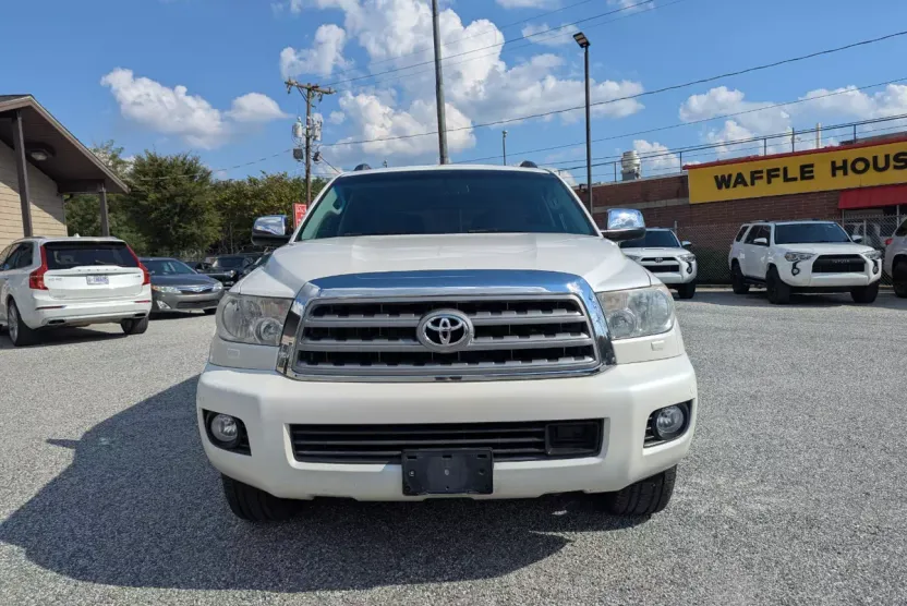 2013 Toyota Sequoia Platinum photo 1