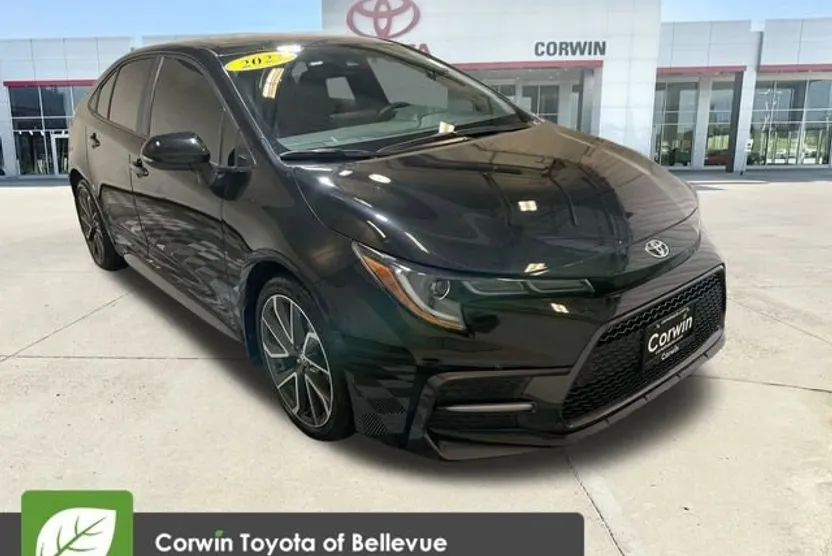 2022 Toyota Corolla SE photo 1