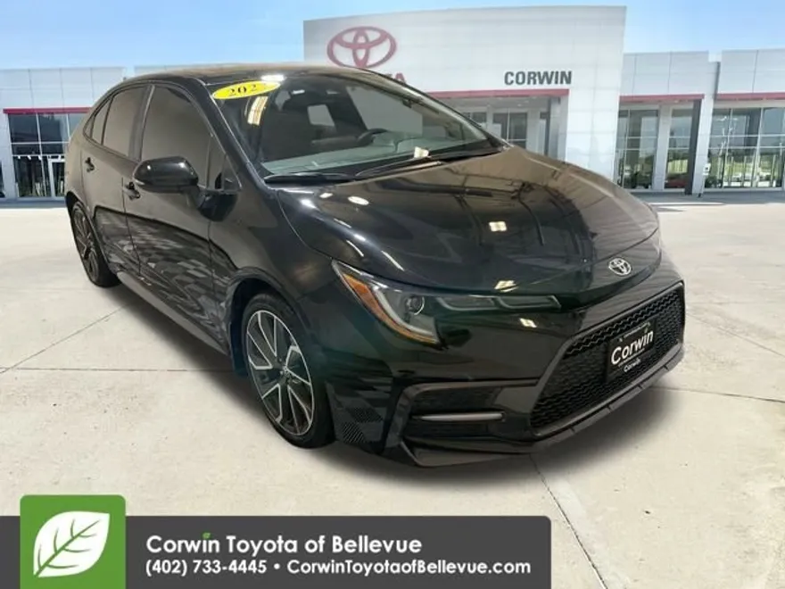 2022 Toyota Corolla SE photo 1