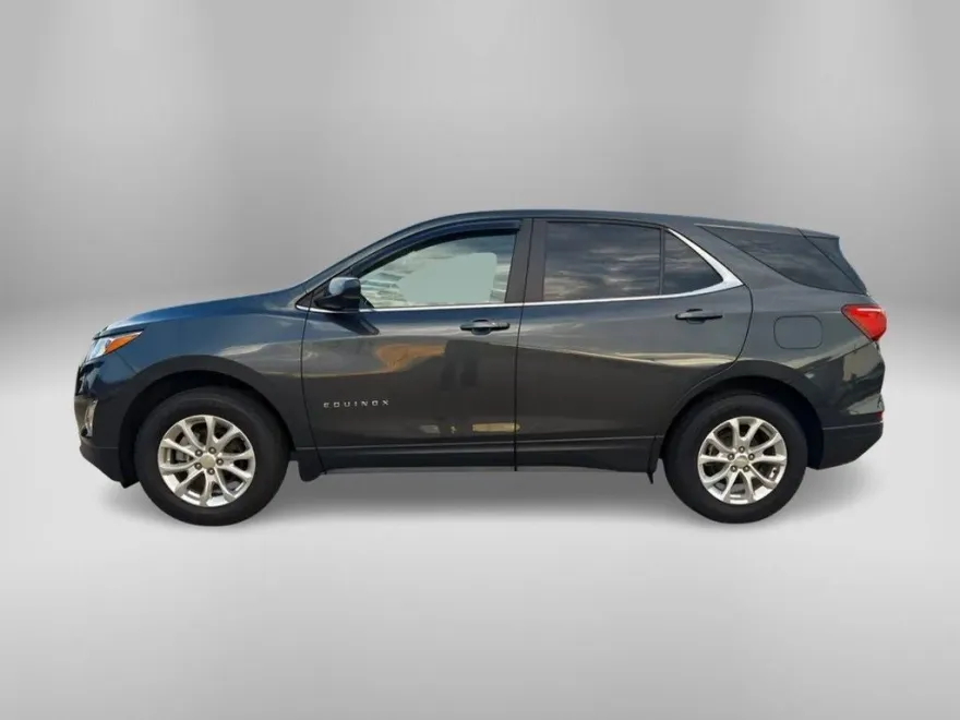 2021 Chevrolet Equinox LT photo 1