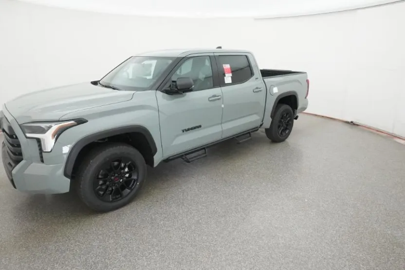 2026 Toyota Tundra SR5 CrewMax photo 1