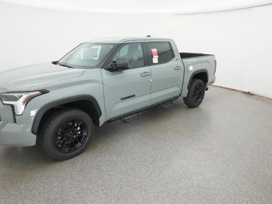2026 Toyota Tundra SR5 CrewMax photo 1