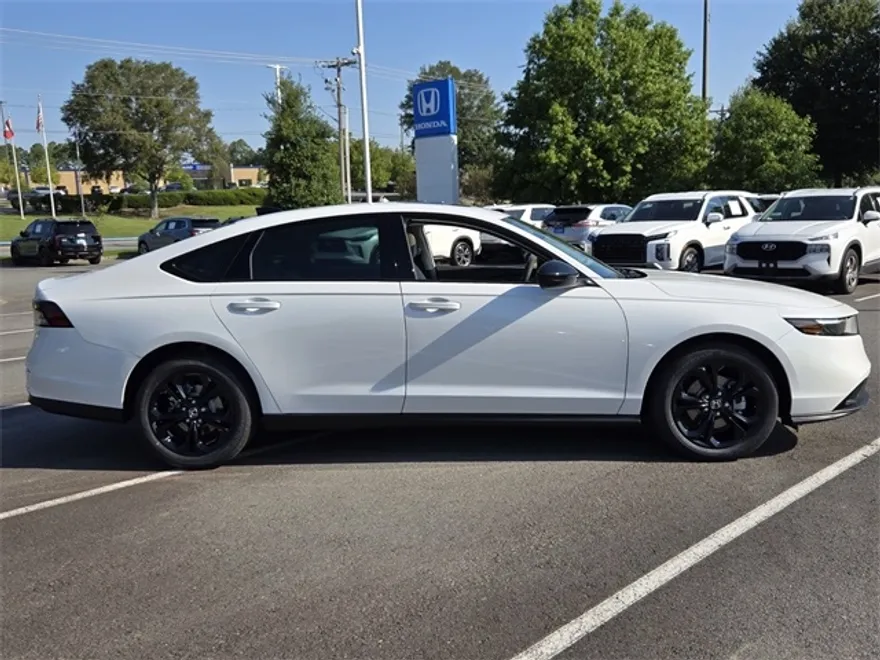 2025 Honda Accord SE photo 1