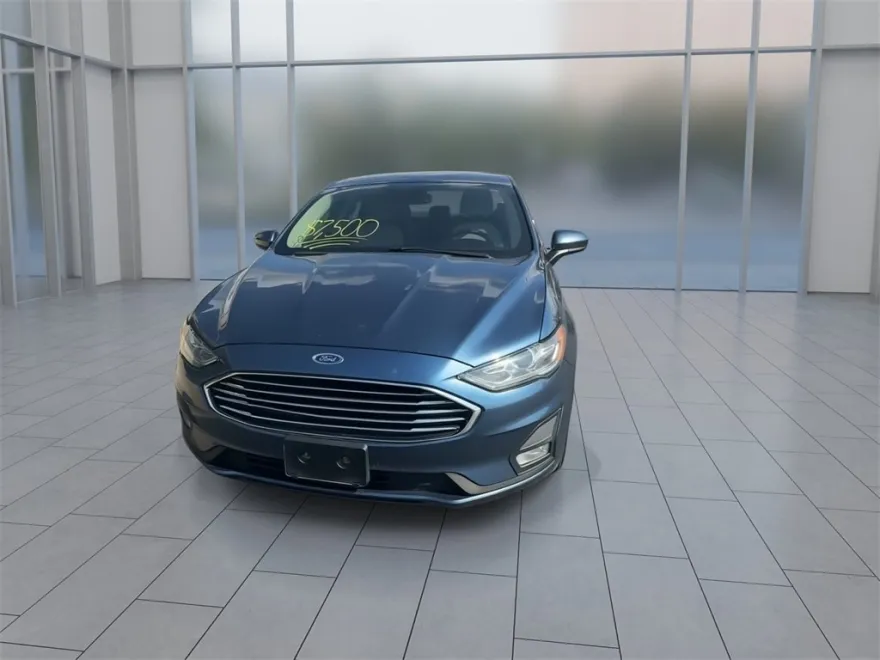 2019 Ford Fusion SE photo 1