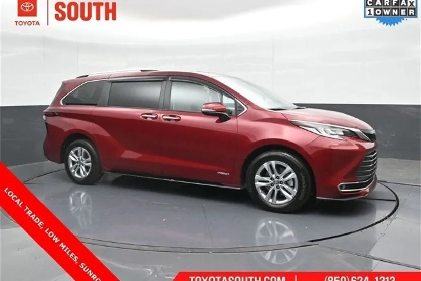 2021 Toyota Sienna Limited photo 1