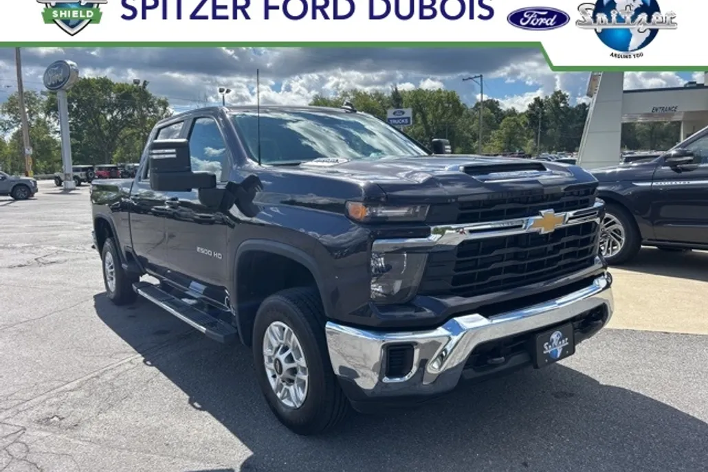 2024 Chevrolet Silverado 2500HD LT photo 1
