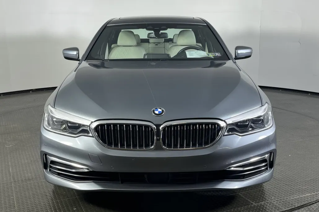 2019 Bmw 530e xDrive Sedan photo 1