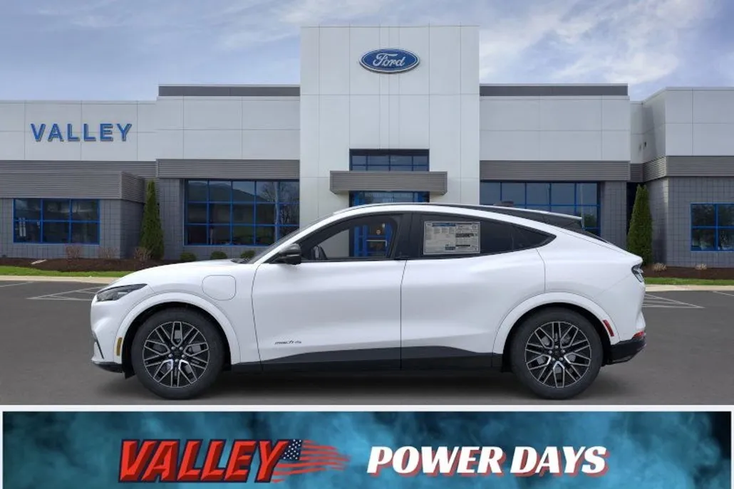 2025 Ford Mustang Mach-E Premium photo 1