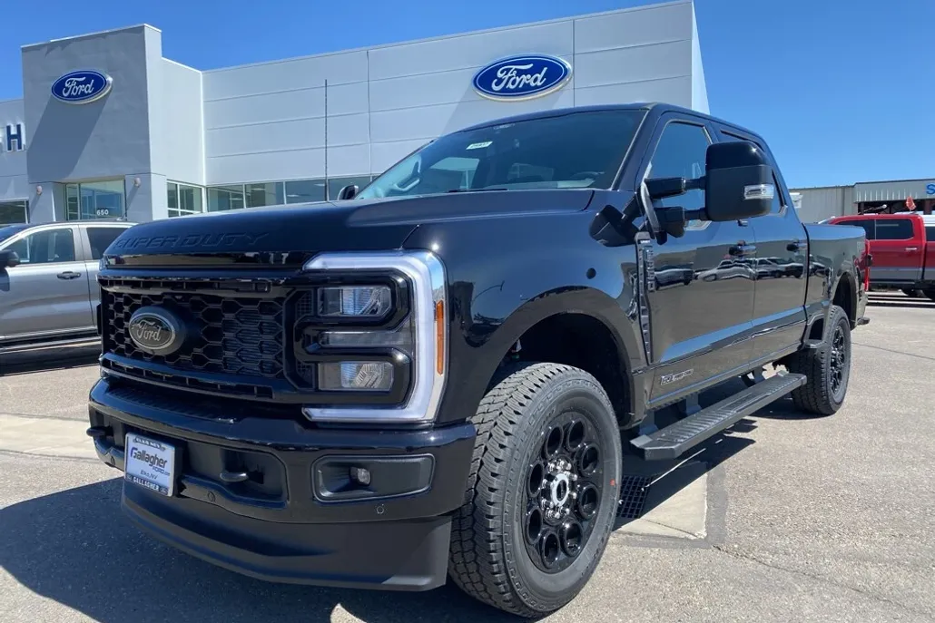 2025 Ford F-350 photo 1