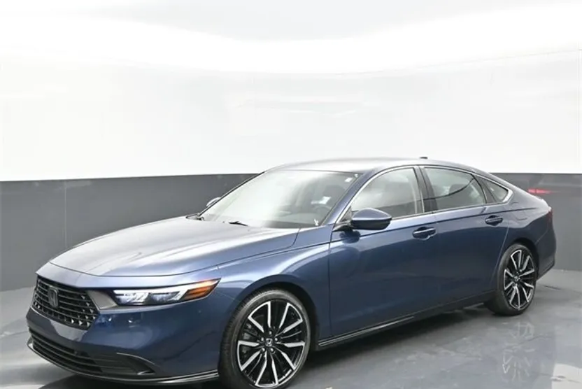 2024 Honda Accord Hybrid Touring photo 1