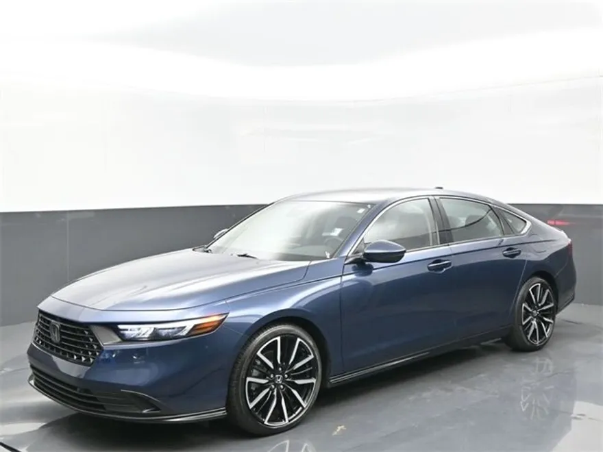 2024 Honda Accord Hybrid Touring photo 1