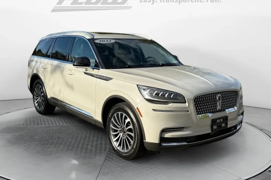 2022 Lincoln Aviator Reserve photo 1