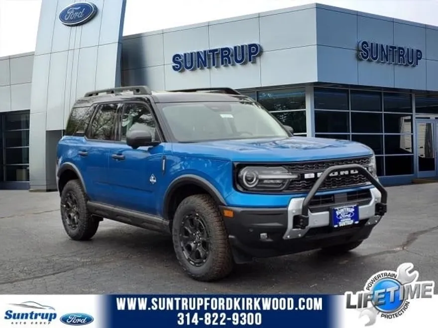 2025 Ford Bronco Sport Outer Banks photo 1