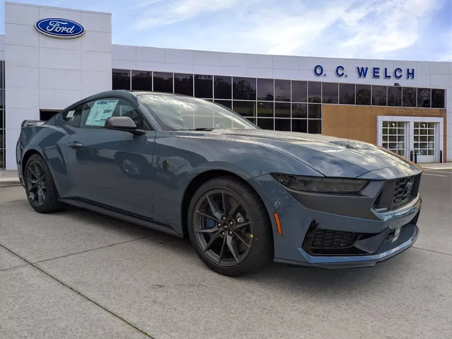 2025 Ford Mustang Dark Horse Deluxe photo 1