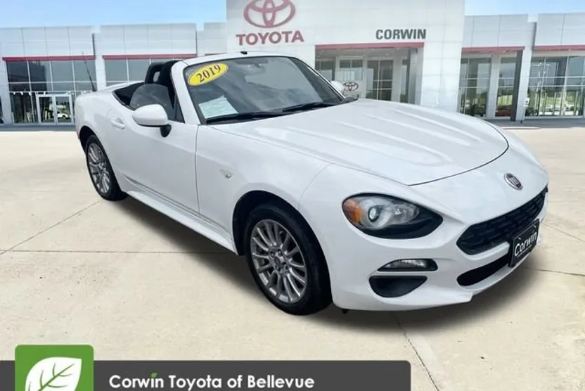 2019 Fiat 124 Spider Classica photo 1