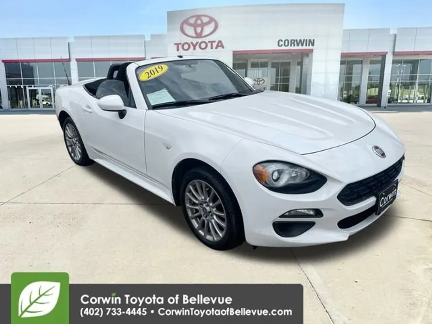 2019 Fiat 124 Spider Classica photo 1
