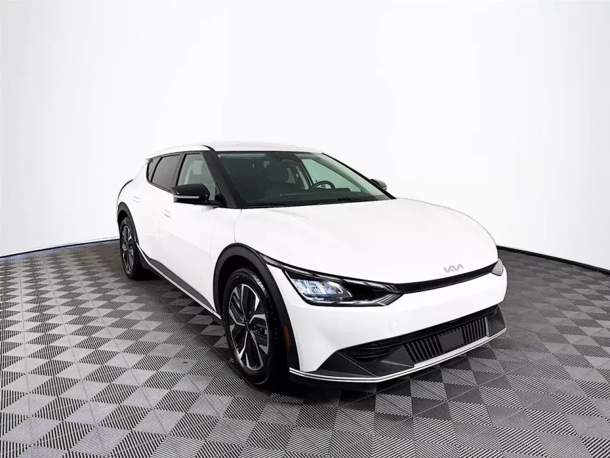 2022 Kia EV6 Light photo 1